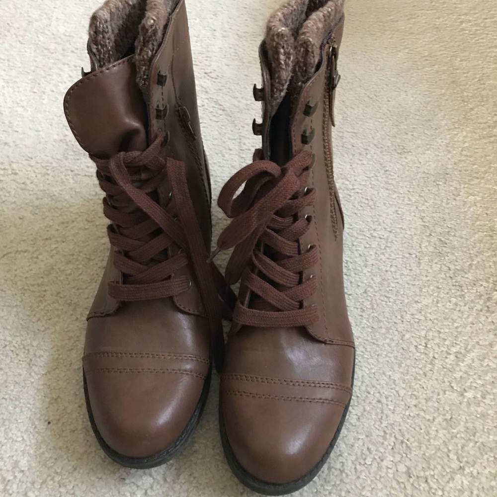Cute brown shirt boots